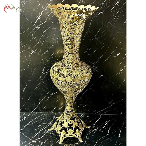 خرید، قیمت و مشخصات گلدان برنزی جدید و زیبا با طرح گل یاس برجسته و ساده طلایی و کمر باریک، زیر قیمت | چترزندگی