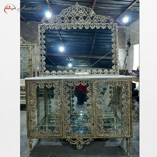 خرید، قیمت و مشخصات آینه کنسول ویترین دار 2 درب بدنه برنزی کار شده با طراحی شیک و آینه کاری زیبا - چترزندگی
