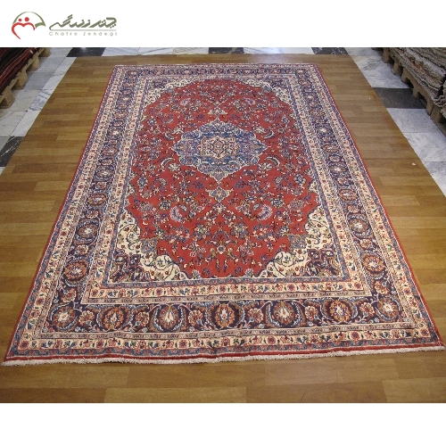 خرید، قیمت و مشخصات فرش دستبافت همدان طرح ترنج با زمینه لاکی و الیاف طبیعی و دوام بالا کد 39271 - چترزندگی