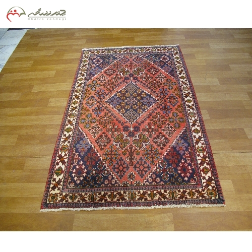 خرید، قیمت و مشخصات فرش دستبافت میمه طرح لچک و ترنج با زمینه لاکی و نقشه بی نظیر و دوام بالا کد 39328 - چترزندگی
