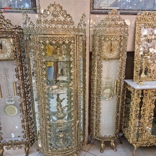 خرید، قیمت و مشخصات بوفه و ساعت ایستاده طرح نیلوفر در رنگ بندی متنوع طلایی و نقره ای و آنتیک دارای ضمانت - چترزندگی