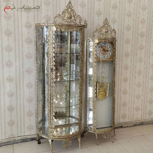 خرید، قیمت و مشخصات ساعت ایستاده زمینه سفید همراه بوفه سه طبقه تمام برنزی طرح گل رز فروش به قیمت تولید کد 8011 - چترزندگی