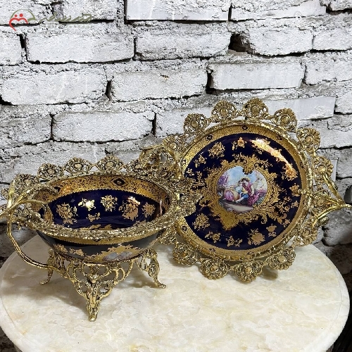خرید، قیمت و مشخصات کاسه بشقاب دسته گندمی با بدنه ی برنزی رنگ ثابت و زمینه ی طرح دار سرمه ای، فروش به قیمت تولیدی - چترزندگی