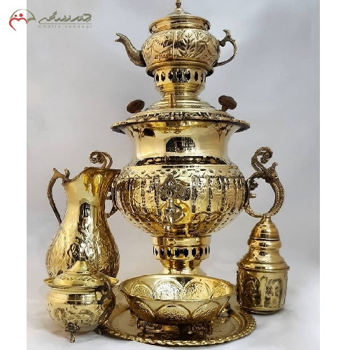 خرید، قیمت و مشخصات سماور ذغالی 6 لیتری مدل کاپی چهار دسته با بدنه ی برنجی و آبکاری کروم همراه ست شیک و آنتیک با ضمانت - چترزندگی