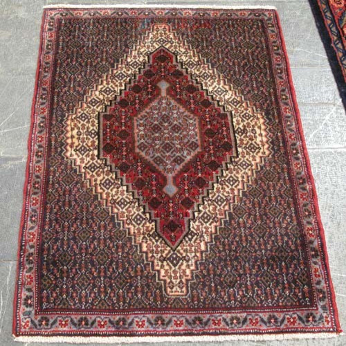 خرید آنلاین، فرش دستباف سنندج کد 37113 در طرح لچک و ترنج با حاشیه ی آبی و زمینه کرم با دوام، زیر قیمت بازار | چترزندگی