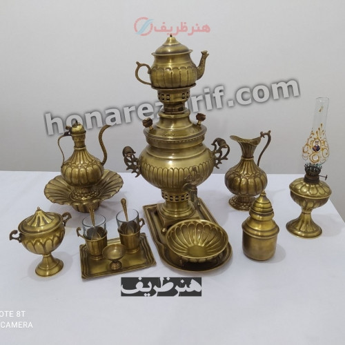 خرید آنلاین، سرویس کامل سماور 3 لیتری زغالی برنجی آینه ریز، قلم زنی خطی، کیفیت عالی، زیر قیمت بازار | چترزندگی