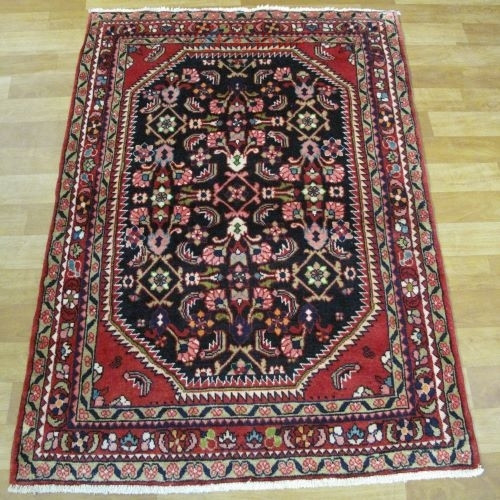 خرید آنلاین،فرش بافته شده با هنر دست ليليان، طرح ماهي سراسر با رنگ زمینه سرمه اي و حاشیه لاكي کد ۴۰۰۲۱، زیر قیمت بازار | چترزندگی