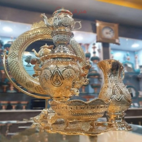 سماور برنجی آبکاری طلای 24 عیار مدل خربزه ای، با نقش و نگاری منحصر به فرد و چشم نواز روکش کوره ای | چترزندگی