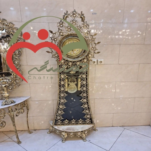 ساعت ایستاده مدل کنسول دار از جنس برنزی و رنگ ثابت