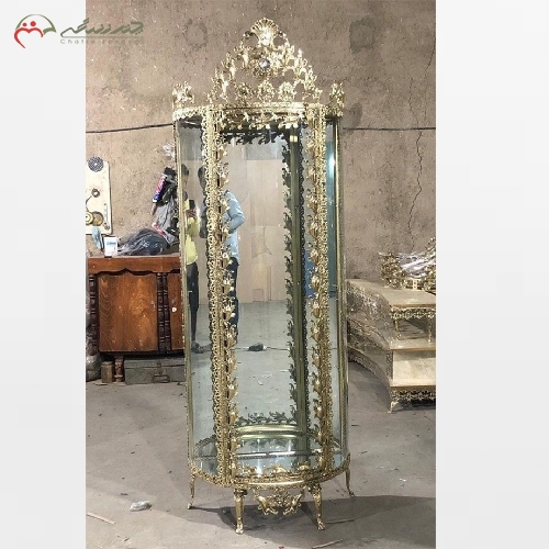 ست ساعت ایستاده و ویترین بدنه تمام برنجی مدل تسمه بادمجانی