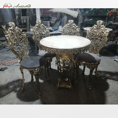 میز ناهار خوری چهار نفره مدل سلطنتی رنگ پارچه به انتخاب مشتری و بدنه برنزی