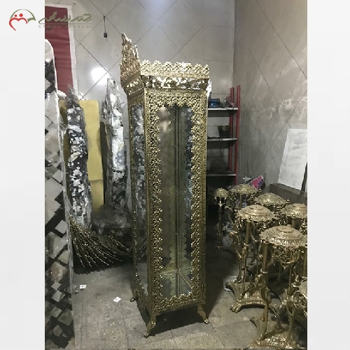 ویترین برنزی تاج دار ورق دوبل و بسیار پر کار، رنگ ثابت و طراحی شیک - چترزندگی