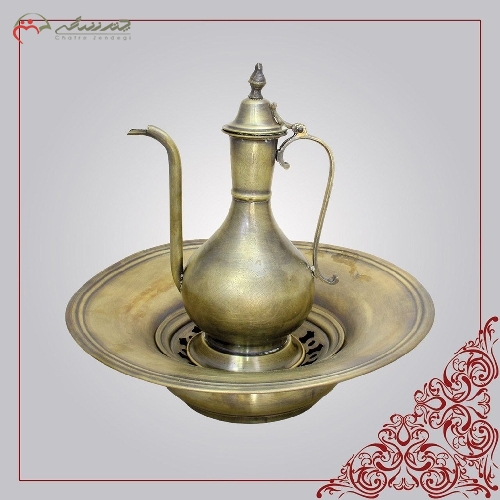 آفتابه لگن برنجی در دو سایز کوچک و بزرگ رنگ ثابت و بدنه کارشده با دوام و دارای ضمانت - چترزندگی