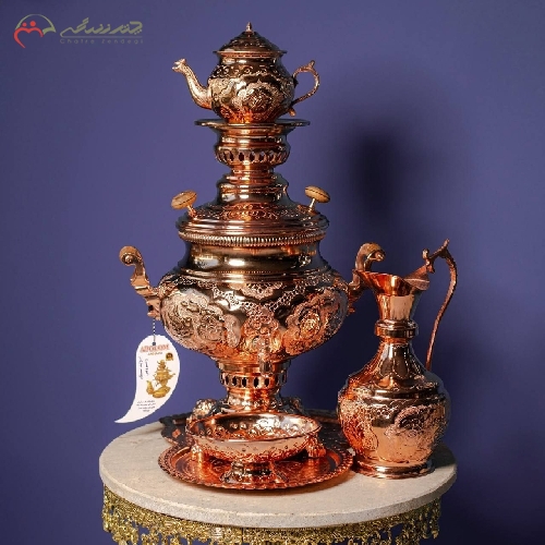 سماور زغالی برنجی طرح گل و مرغ و رنگ مسی بدنه کار شده و طراحی به روز