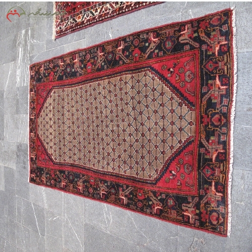 فرش دستبافت قروه ( قالیچه ) تقارن رنگ و درخشندگی بالا دارای ضمانت کد 39136