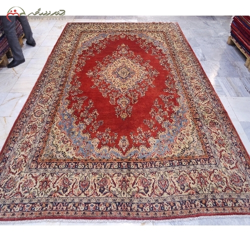 فرش دستبافت همدان طرح لچک و ترنج با زمینه لاکی و نخ درجه یک با ضمانت کد 39241 - چترزندگی