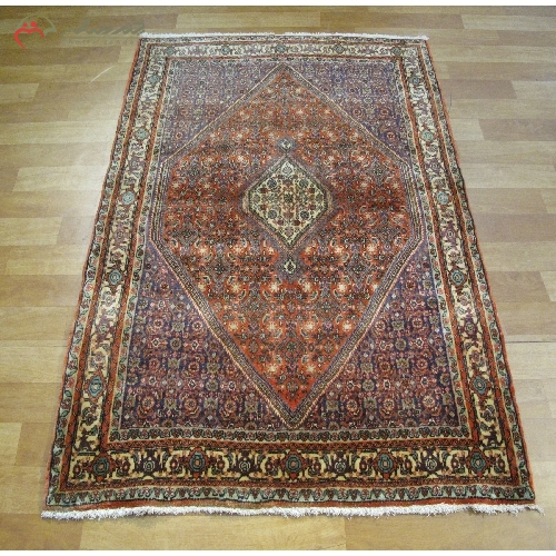فرش دستبافت بیجار طرح لچک و ترنج با نقشه زمینه عالی و نخ درجه یک کد 39253 - چترزندگی