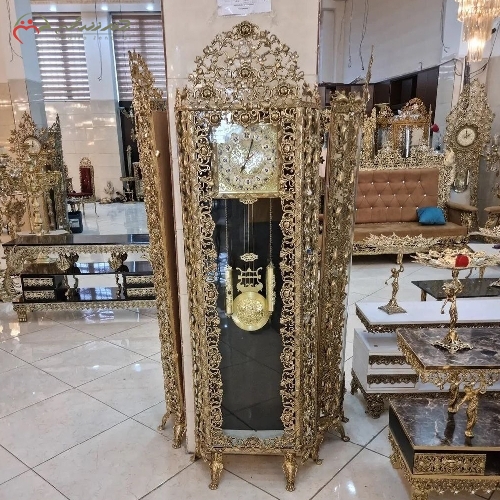 ساعت ایستاده برنزی بدنه چهار گوش با طرح گل سرخ و رنگ ثابت بدنه با ضمانت