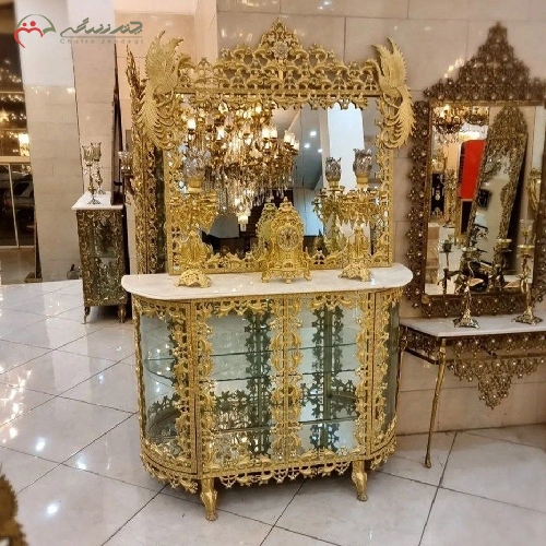 ست آینه کنسول بوفه دار با شمعدان و ساعت رومیزی تمام برنزی طرح گل ترمه و طاووس - چترزندگی