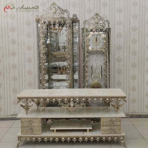 ست جهیزیه سه پارچه بدنه تمام برنزی با رنگ ثابت و طراحی گل آفتابگردان و ظریف کاری شده کد 8028