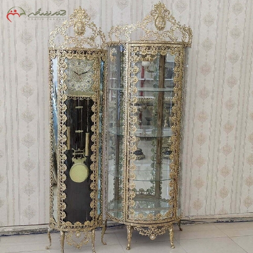 ست جهیزیه شامل بوفه سه طبقه و ساعت ایستاده، بدنه تمام برنزی با طرح گل رز با ضمانت رنگ و دوام بدنه کد 8010 - چترزندگی