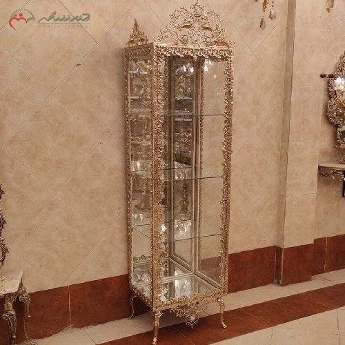بوفه سه طبقه ی برنزی بدنه ی مکعبی شکل با طرح گل نقلی، طراحی بسیار جادار و کاربردی مناسب دکوراسیون - چترزندگی