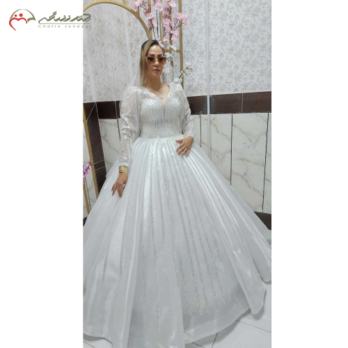 لباس عروس سنگدوزی شده پرکار و براق