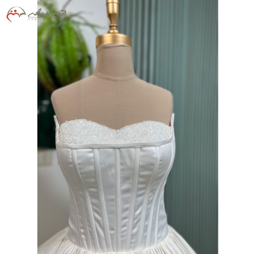 لباس عروس راپانزل دکلته منجوق دوزی شده