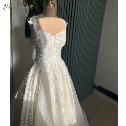 لباس عروس خطی جذاب_چترزندگی