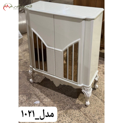 جاکفشی چوبی دو درب با تزئینات طلایی جذاب_چترزندگی