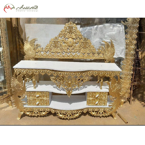 میز تلویزیون آبکاری آلومینیوم چهار کشو، تاج دار طرح طاووس- هنرظریف