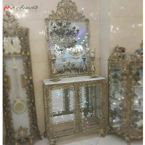 آینه کنسول برنزی دو کابینه، تاج دار با حاشیه گل