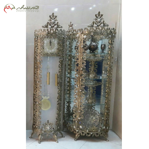 ست ساعت کنار سالنی آونگ دار و بوفه برنزی با آبکاری درجه یک، مدل سه تاج