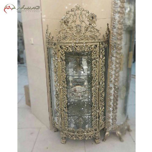 مینی بوفه برنزی دو طبقه با حاشیه گل، مدل سه تاج
