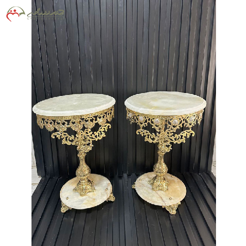 میز گرد پایه سنگی برنز، مدل گل رز طرح تاجدار