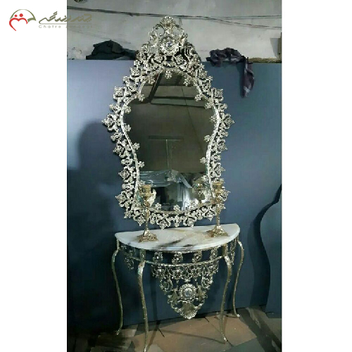 ست آینه کنسول و شمعدان تاج دار برنزی طرح گل
