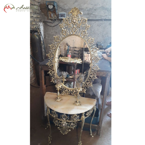 سرویس آینه کنسول بیضی و شمعدان برنزی مدل لاله طرح تاج گل
- چترزندگی