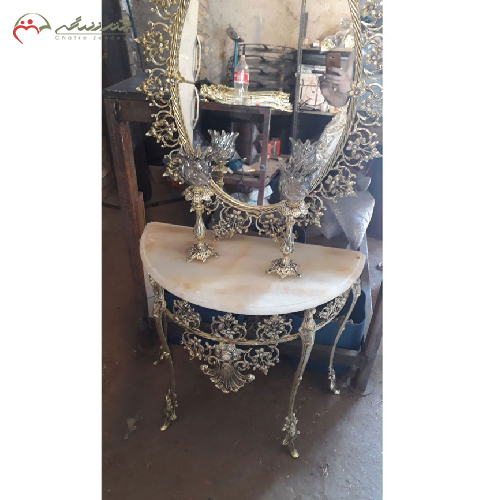 سرویس آینه کنسول بیضی و شمعدان برنزی مدل لاله طرح تاج گل