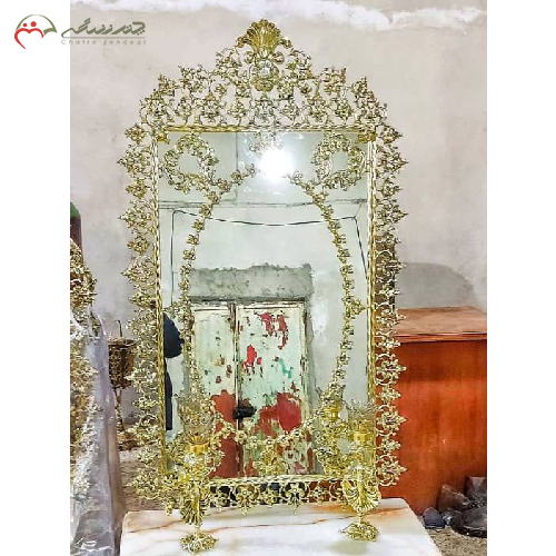سرویس آینه کنسول و شمعدان برنزی تاج دار با حاشیه گل - چترزندگی