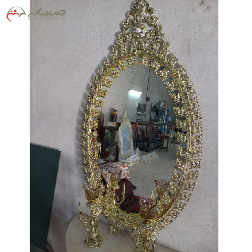 سرویس آینه کنسول و شمعدان برنزی با حاشیه گل، تاج دار