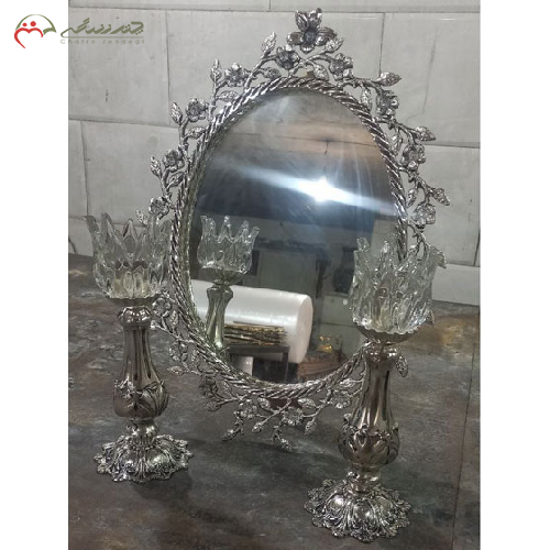 ست آینه بیضی و شمعدان برنزی، با حاشیه گل