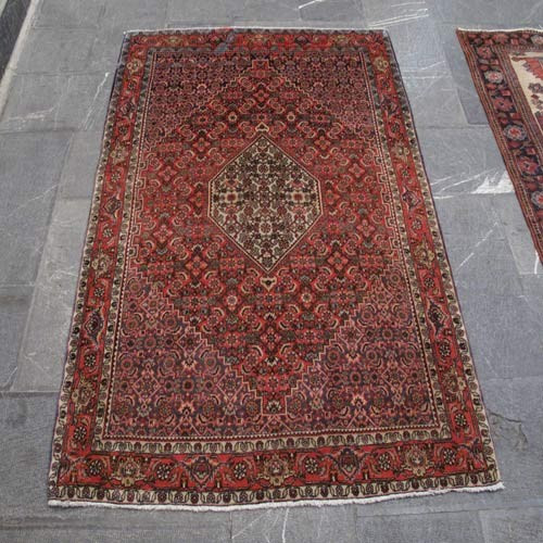 فرش دستباف بيجار کد 38899 با نقشه فوق العاده در طرح لچک و ترنج، رنگ زمینه و حاشیه نارنجی - چترزندگی