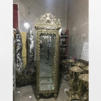 خرید، قیمت و مشخصات ویترین برنزی تاج دار ورق دوبل و بسیار پر کار، رنگ ثابت و طراحی شیک - چترزندگی